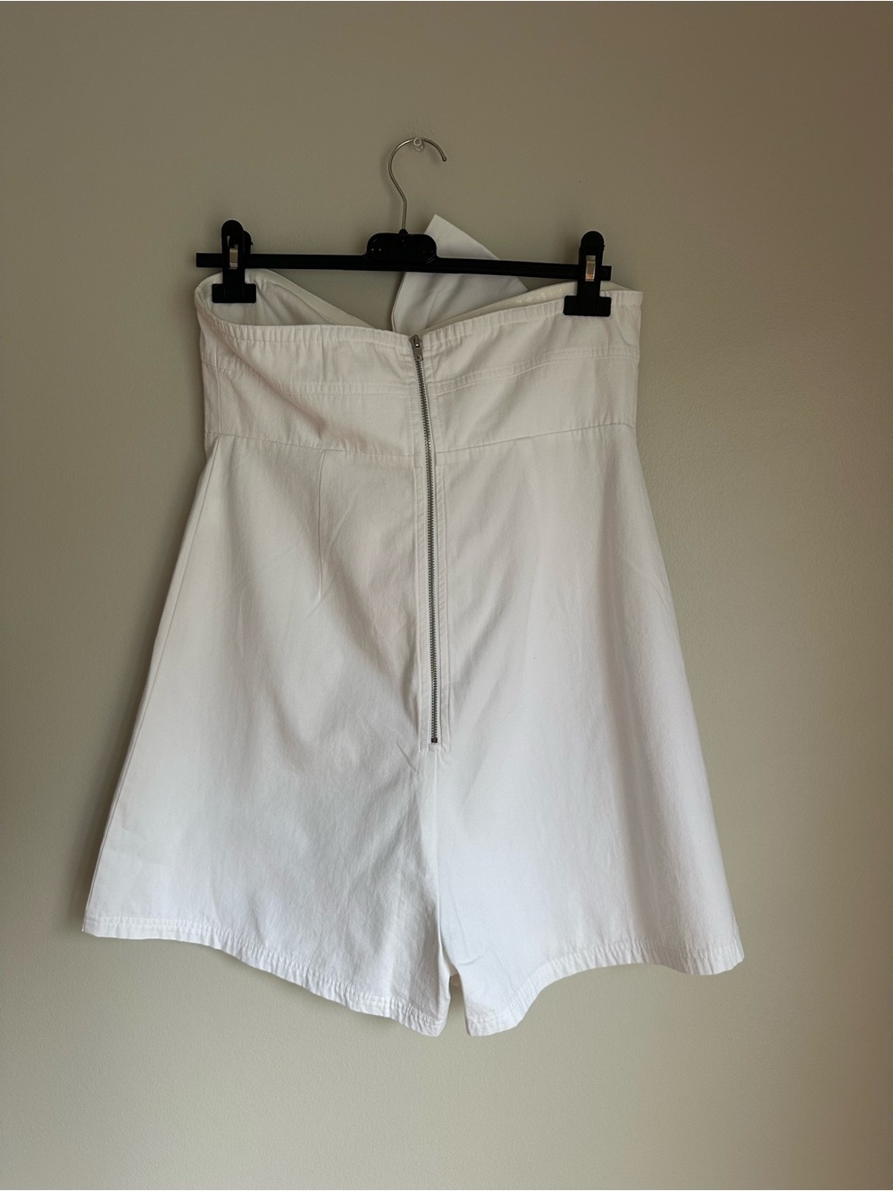 SHUG Harper Romper White Strapless Bow Size Small NEW Zipper Back - Picture 5 of 10